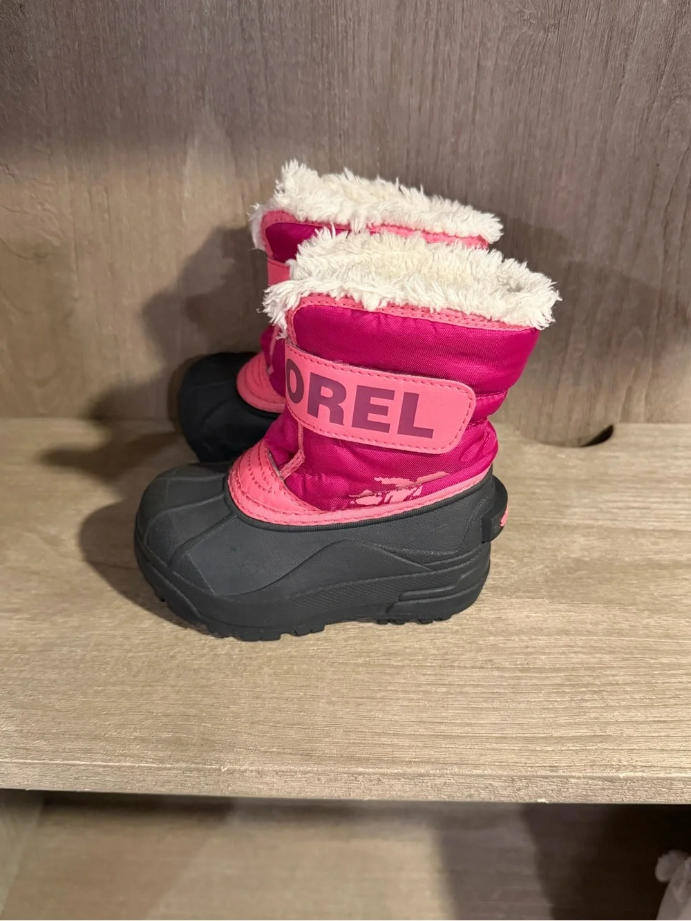 Kids winter boots